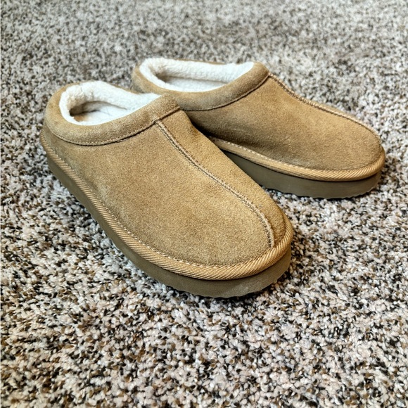 Slippers/booties - Picture 4 of 5